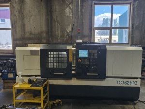Токарный станок с чпу ТС1625Ф3