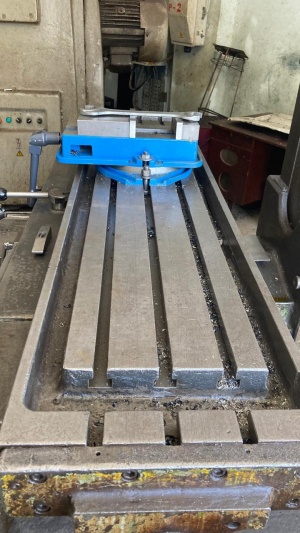 вертикально-фрезерный станок 6р13б, 6р13к