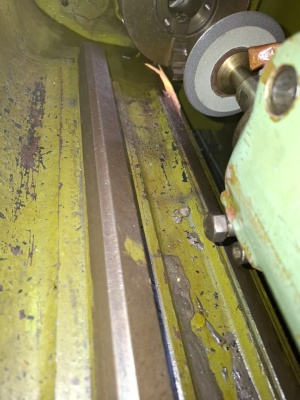 Резьбошлифовальный станок 5822