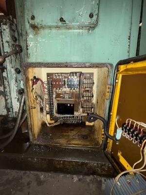 Горизонтально-фрезерный станок 6р83 (1374)