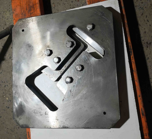 Ножи реза швеллера и двутавра №20-30 для нг5224