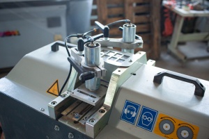 KABAN AD 1050 Автоматическая пила для резки штапиков