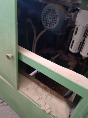 Станок фрезерный зарезки дверных коробок