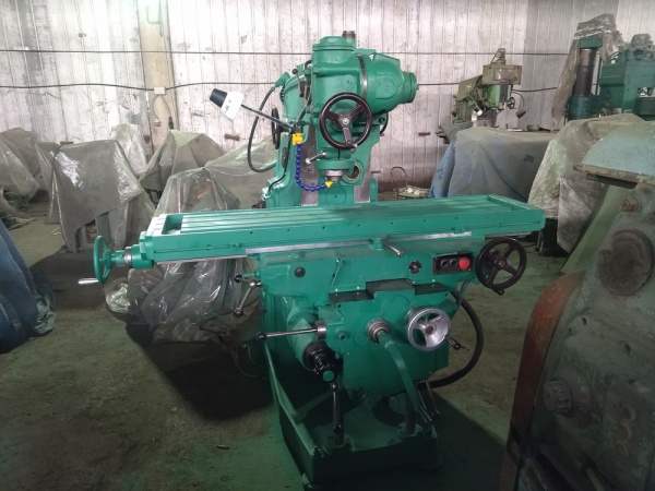 6М83Ш станок фрезерный консольный широкоуниверсальный