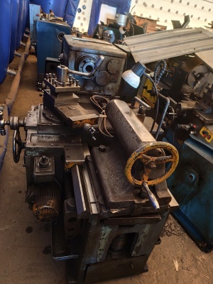 Токарный инструмент 1М63