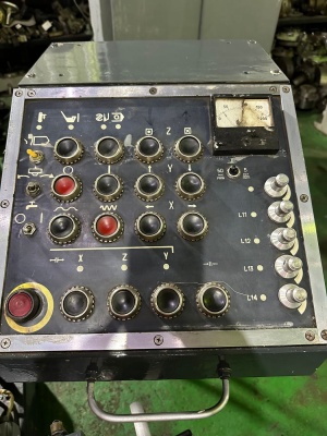 Широкоуниверсальный фрезерный станок высокой точности 6720вф2