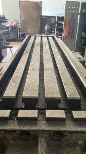 вертикально-фрезерный станок 6р13б, 6р13к