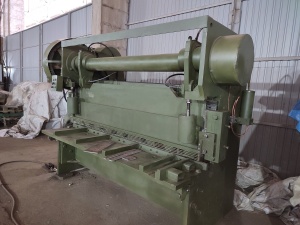 НА 3121 гильотиные ножницы 12х2000 мм