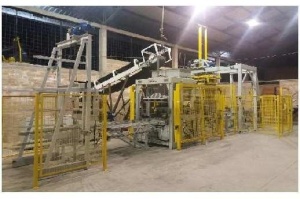 Автоматическая вибропрессовальная линия Poyatos Prima L с БСУ (Испания). Не была в работе, новая