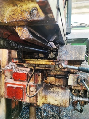 Вертикально-фрезерный станок вм127м (2594)