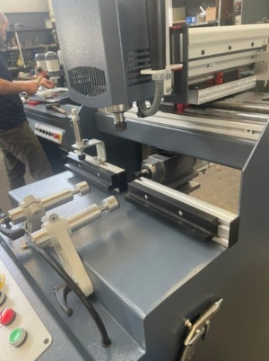 Копировально-фрезерный станок Fenis FN730Plus для алюминиевых мебельных фасадов