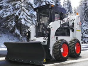 Снежный отвал для мини-погрузчика Bob-Tach, Case, JCB и других