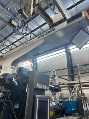 термопластавтомат WIZ 700 PLUS Южная Корея 2020г.в с Роботом HY Robotics EPIK-600S