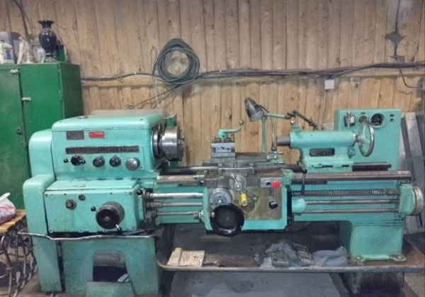Токарно-винторезный станок 1К62