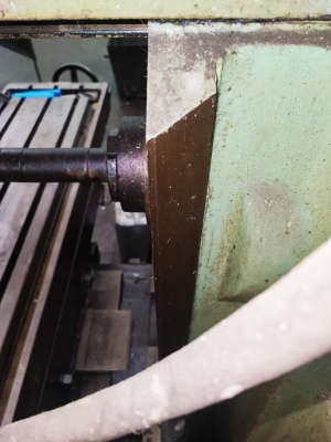 Горизонтально-фрезерный станок 6т83-1