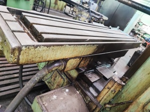 Горизонтально-фрезерный станок 6т83-1