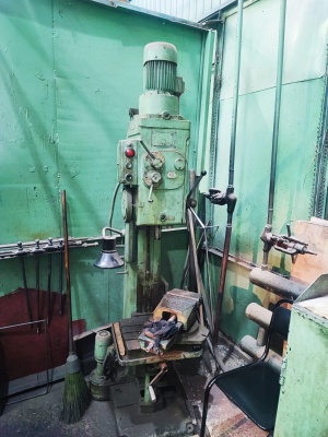 Резьбонарезной станок 2056