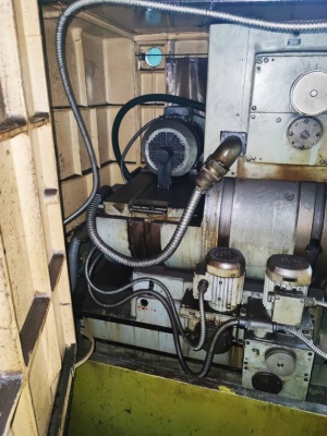 Червячнорезьбошлифовальный станок 5886в