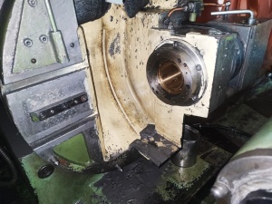 Резьбошлифовальный станок 5к823в