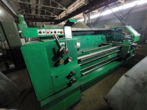 Токарно-винторезный станок TOS SUI 40/2000