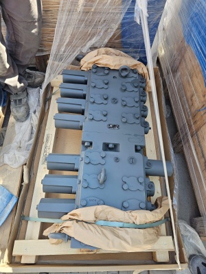 Гидравлический распределительный блок ( Клапанный Блок) #12273859 на LIEBHERR 954 / Новый