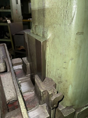 Вертикально-фрезерный станок фу2-250