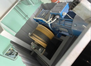 Грузовой подъемник гп50-Ш-3,0 для кафе и складов