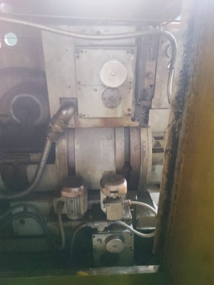 Червячнорезьбошлифовальный станок 5886в