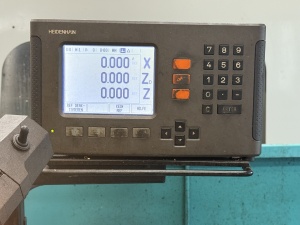 Токарно центровой станок Mexpol - TUB 830B