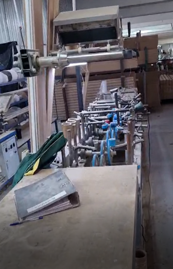 Станок окутывания погонажных изделий