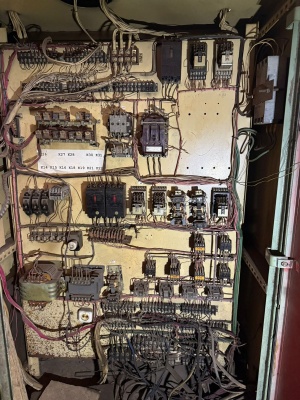 Вертикально-фрезерный станок с ЧПУ 6р13ф3