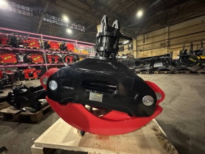 Лесозахват маятниковый на экскаватор-погрузчик MST, Bobcat, JCB и другие