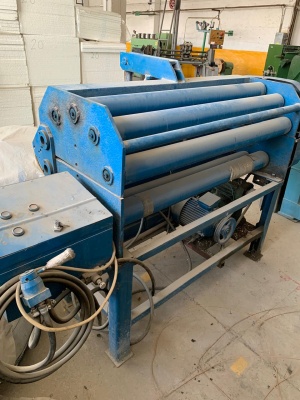 Упаковщик поролона (листов) в рулон