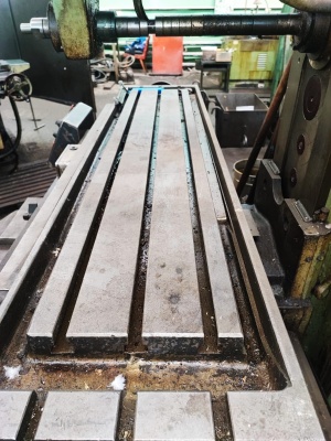 Горизонтально-фрезерный станок 6т83-1