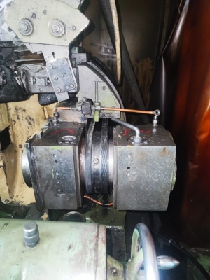 Резьбошлифовальный станок 5к823в