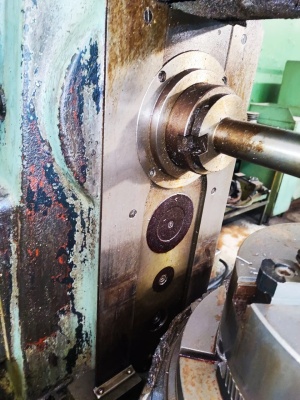 Горизонтально-фрезерный станок 6т82-1 (2352)