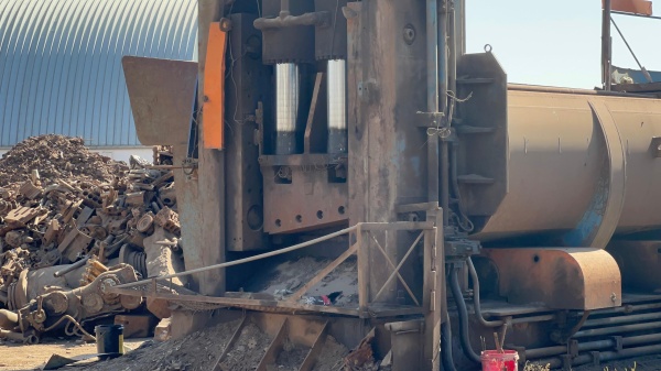 Пресс-ножницы для металлолома Taurus C973.EB3L