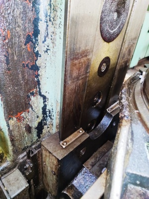 Горизонтально-фрезерный станок 6т82-1 (2352)