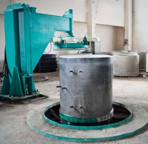 Оборудование для Бетонных труб, люков, конусов и днищ люков, UNIVERSAL BFS