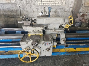 Токарно-винторезный станок 1А64