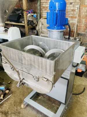 Фаршемешалка