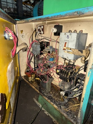 Вертикально-фрезерный станок 6р11