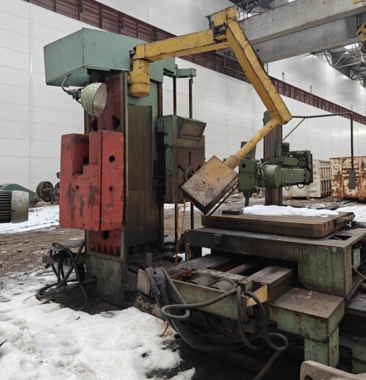 Горизонтально-расточной станок 2А622-1