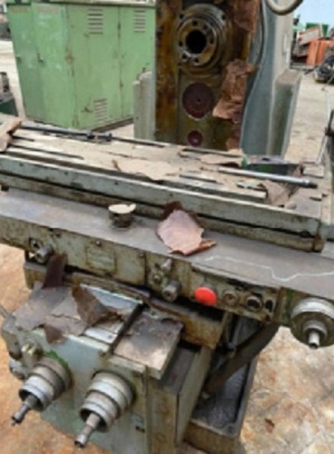 Горизонтально-фрезерный станок 6Р82