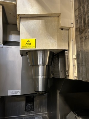 Huron UMILL 6 Вертикальный 5-ти осевой центр