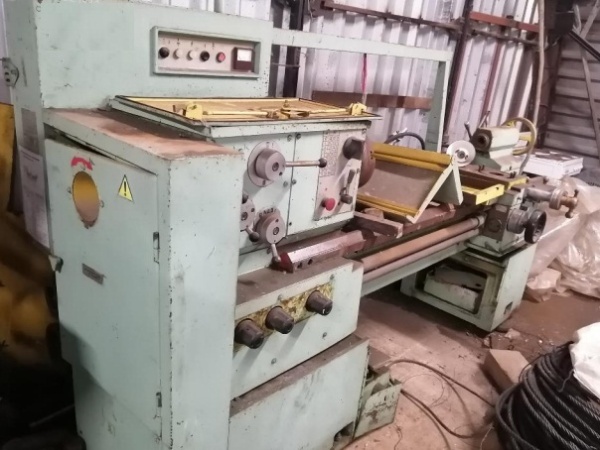 Токарно-винторезный станок 16д25