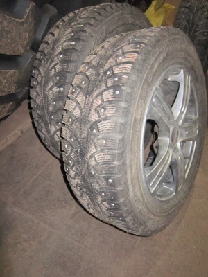 Комплект колес R15 (шипованные шины + диски)