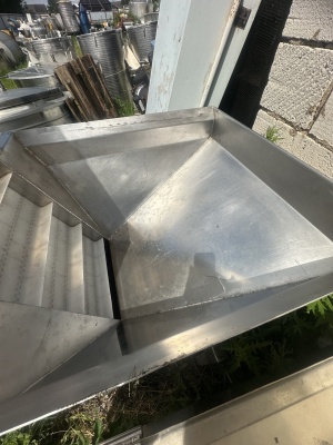 Транспортер наклонный скребковый с бункером