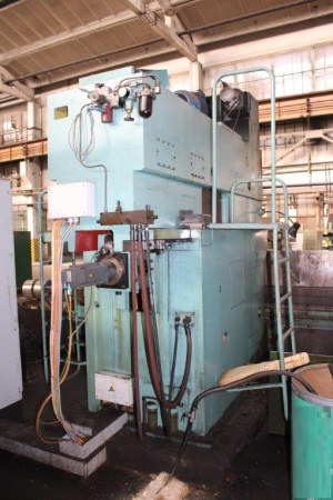 Вертикально-фрезерный станок УВФ-1 с ЧПУ