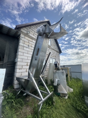 Транспортер наклонный скребковый с бункером